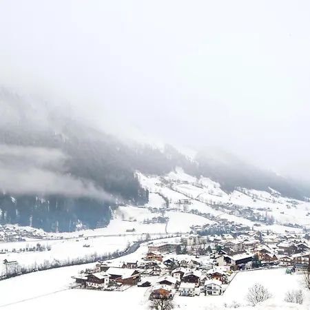 In Stubaital Near Lift * 노이스티프트임스튀바이탈
