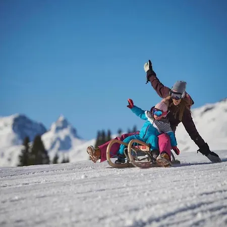 In Stubaital Near Lift アパート ノイシュティフト・イム・シュトゥーバイタール